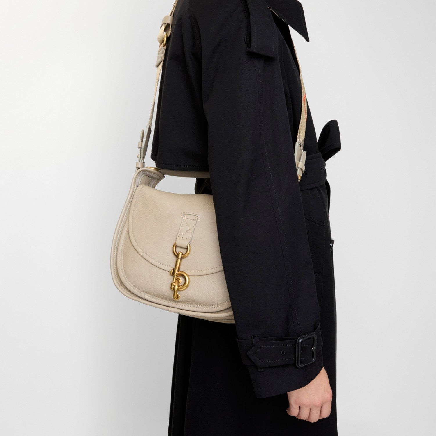 Small B Clip Messenger Bag