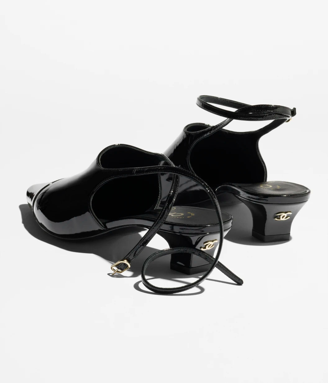 Slingbacks - Patent calfskin, black — Fashion | CHANEL