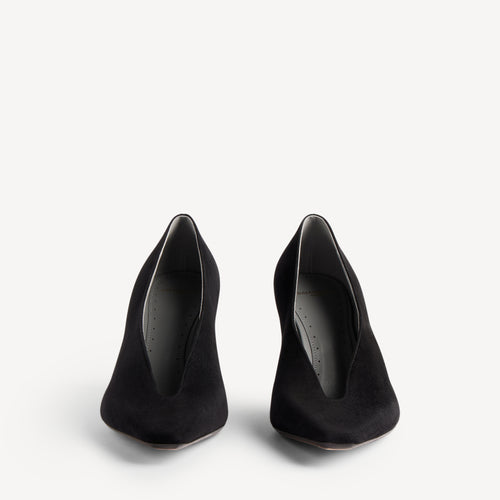 BALENCIAGA Women's Duchesse Pump in Black