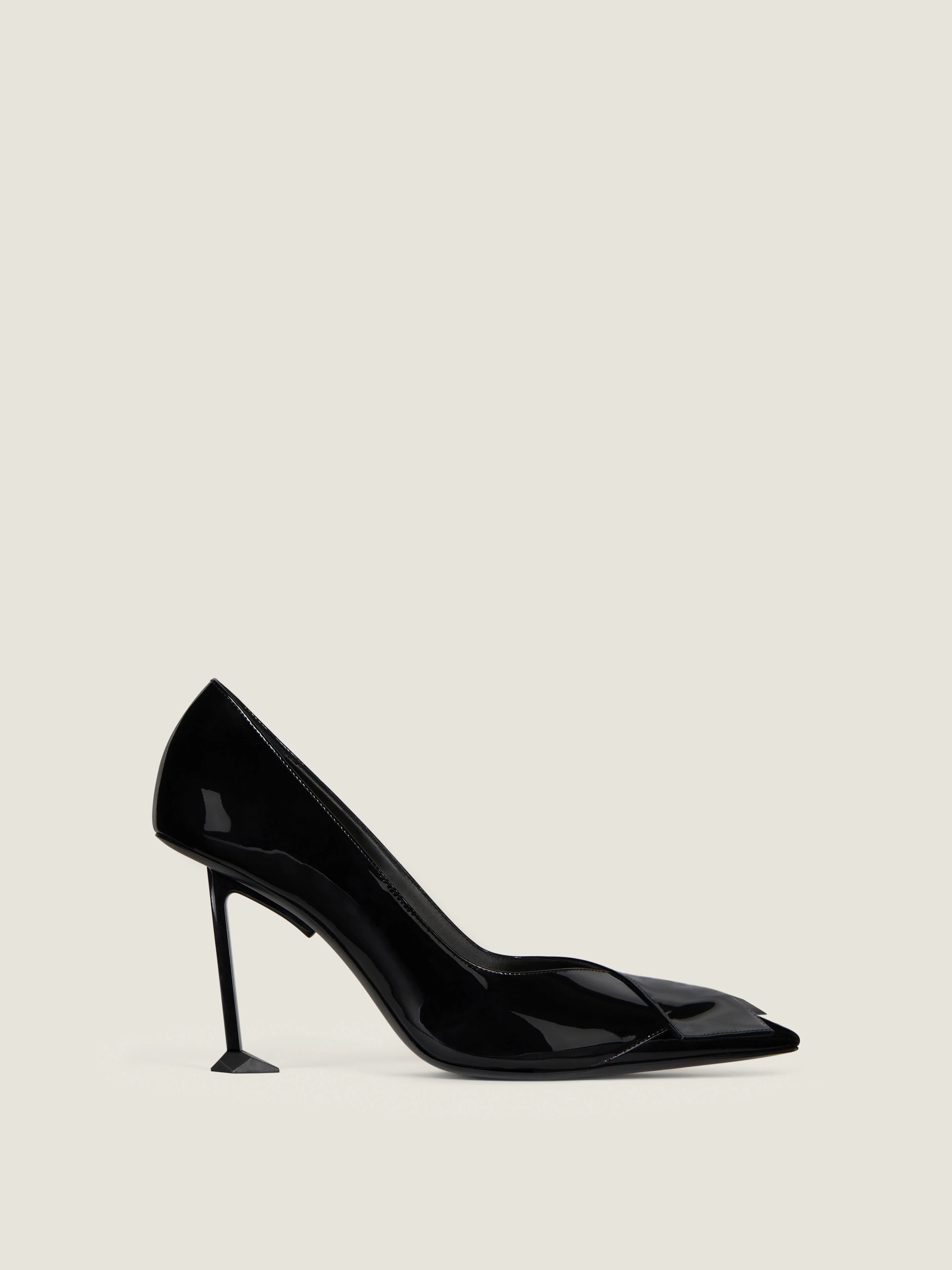GIVENCHY Boudoir Fold pumps in patent leather