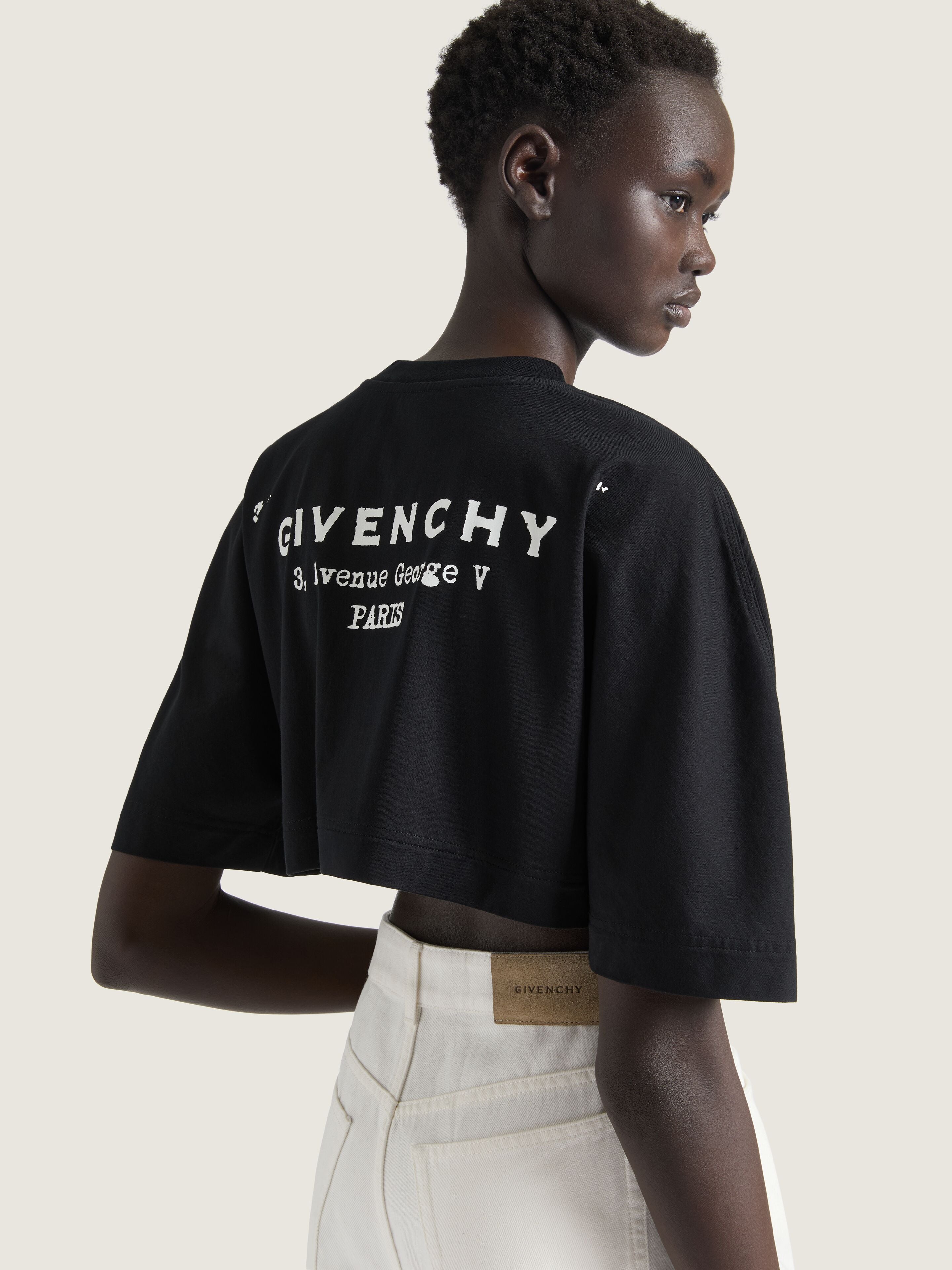 GIVENCHY Cropped t-shirt in cotton Stamp print