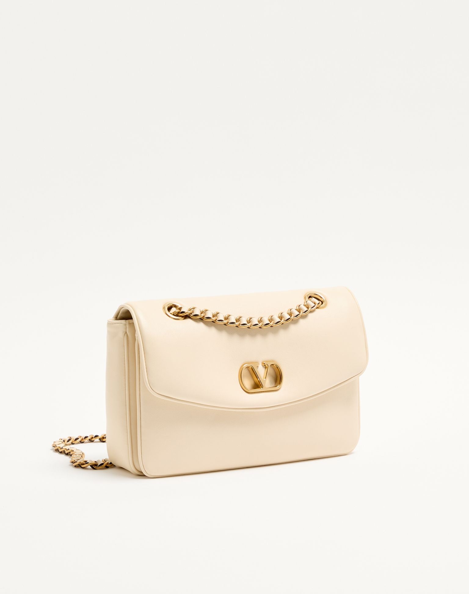 VALENTINO Garavani Djuna Medium Chain Bag In Nappa Leather