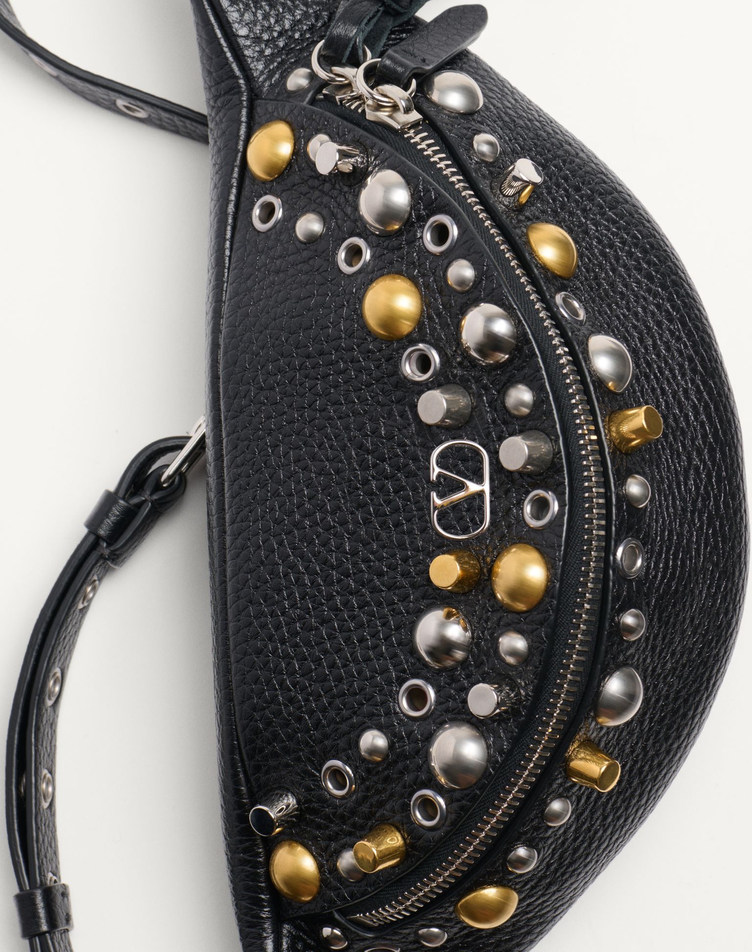 VALENTINO Garavani Nellcôte Belt Bag